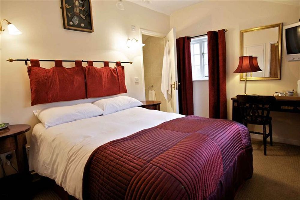 Отель The Ivy House Chalfont St Giles Экстерьер фото