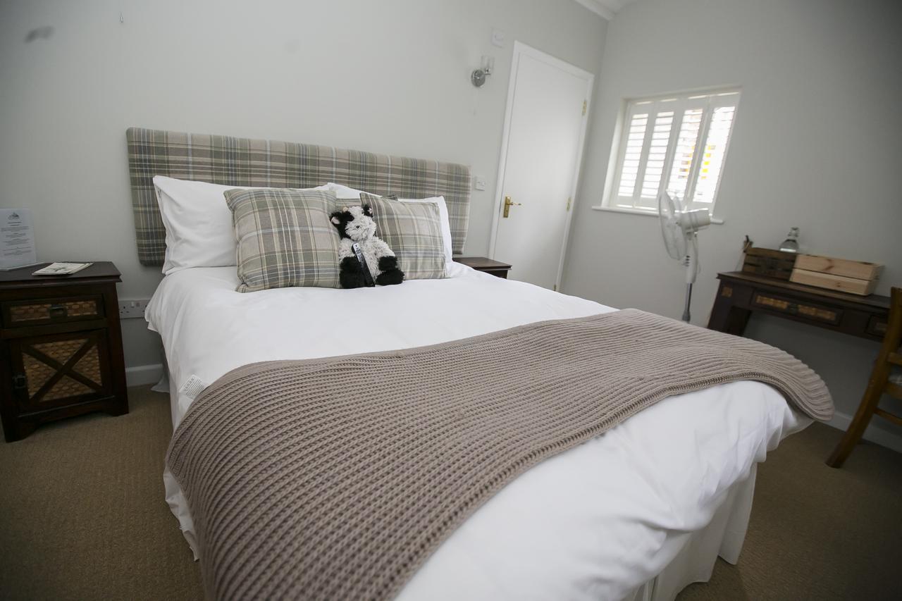 Отель The Ivy House Chalfont St Giles Экстерьер фото